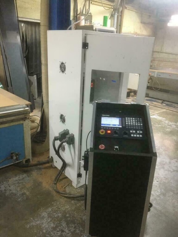 machine-de-decoupe-a-commande-numerique-cnc-big-3